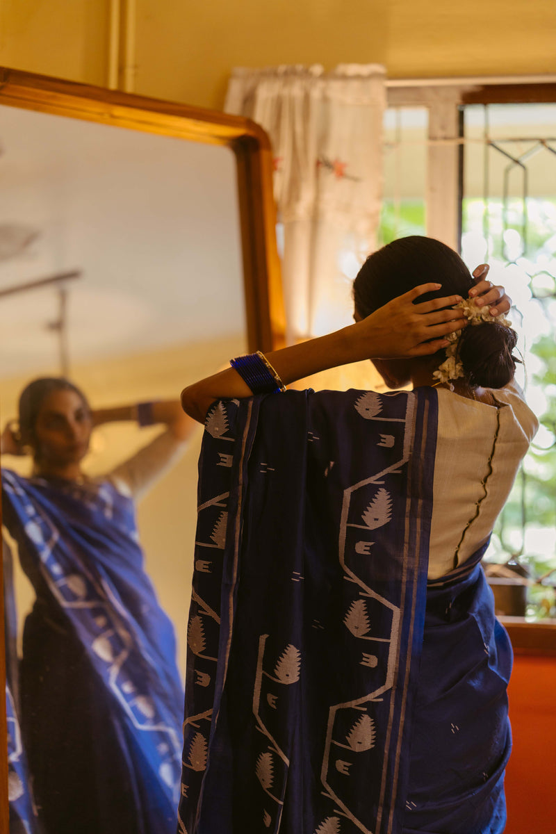 Indigo Handwoven Jamdani Pure Silk Saree
