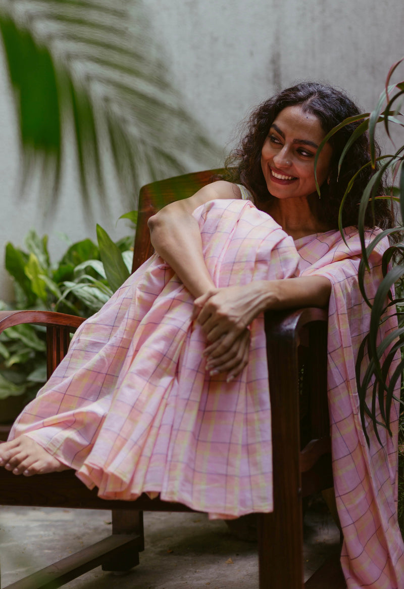 Bengal handwoven pink checked saree in breathable cotton