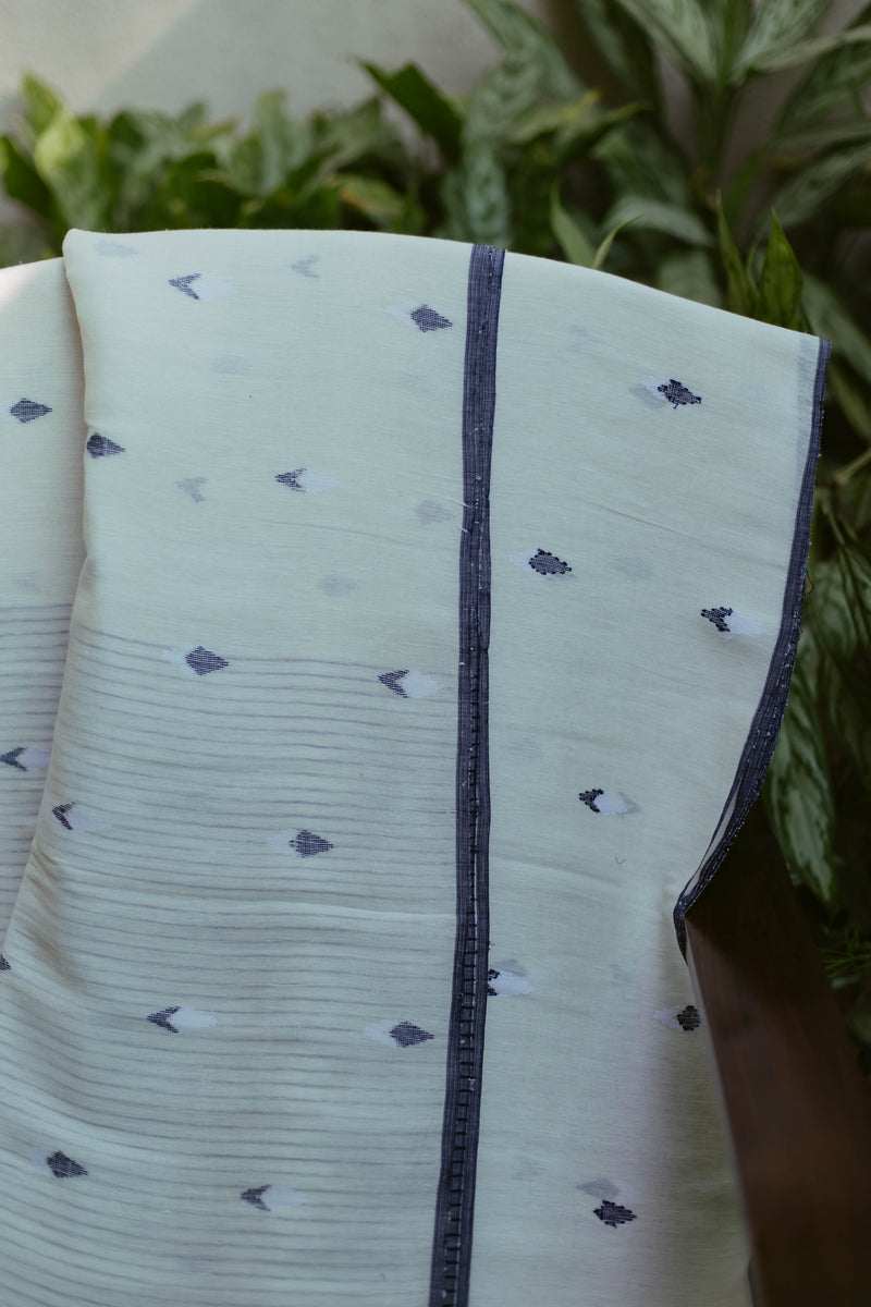 Elegant White & Indigo Jamdani saree in pure handwoven linen featuring minimalist geometric patterns.